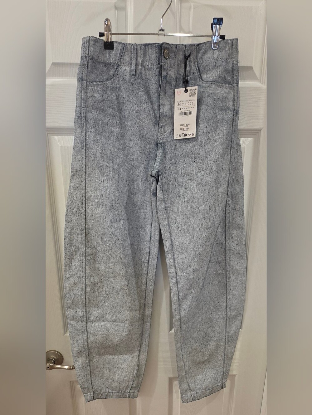 Zara  Tapered Pants The ZW Twisted Pants size 34 women Brand New with tag